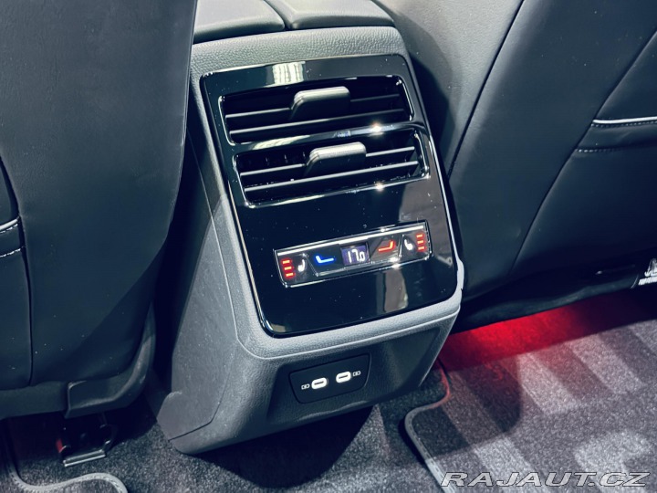 Volkswagen ID.7 GTX*4M*ZÁRUKA*TAŽNÉ*HEADU 2025