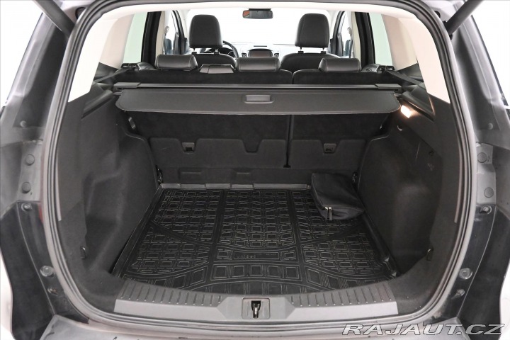 Ford Kuga 2,0 TDCi 110kW Tažné Záru 2015