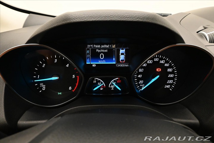 Ford Kuga 2,0 TDCi 110kW Tažné Záru 2015