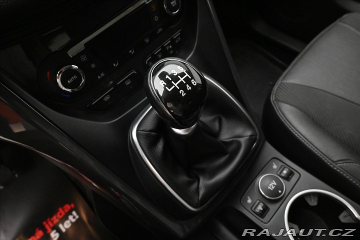 Ford Kuga 2,0 TDCi 110kW Tažné Záru 2015
