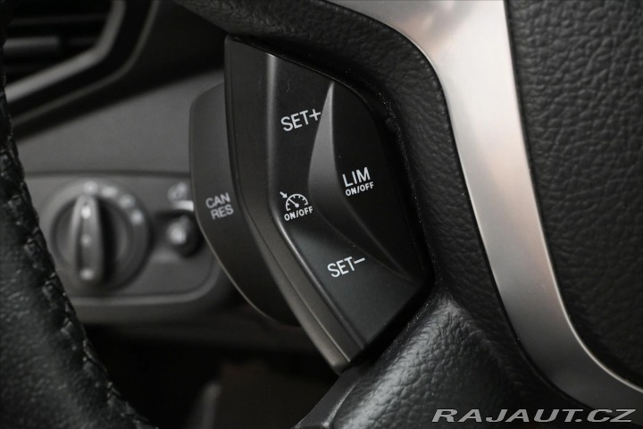 Ford Kuga 2,0 TDCi 110kW Tažné Záru 2015