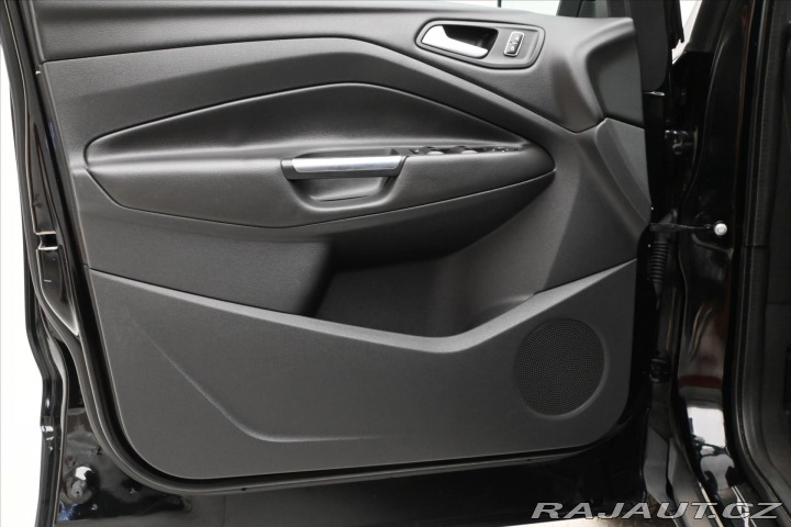 Ford Kuga 2,0 TDCi 110kW Tažné Záru 2015
