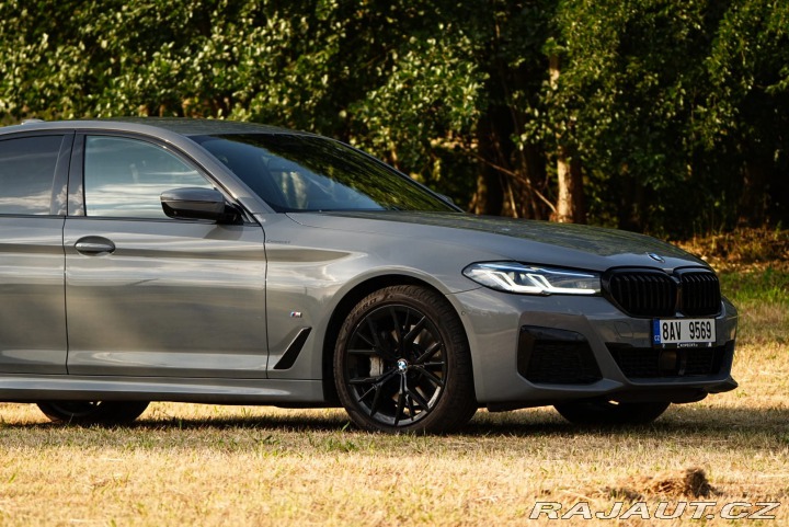 BMW 5 540xD M-Sport|2x sada kol 2021