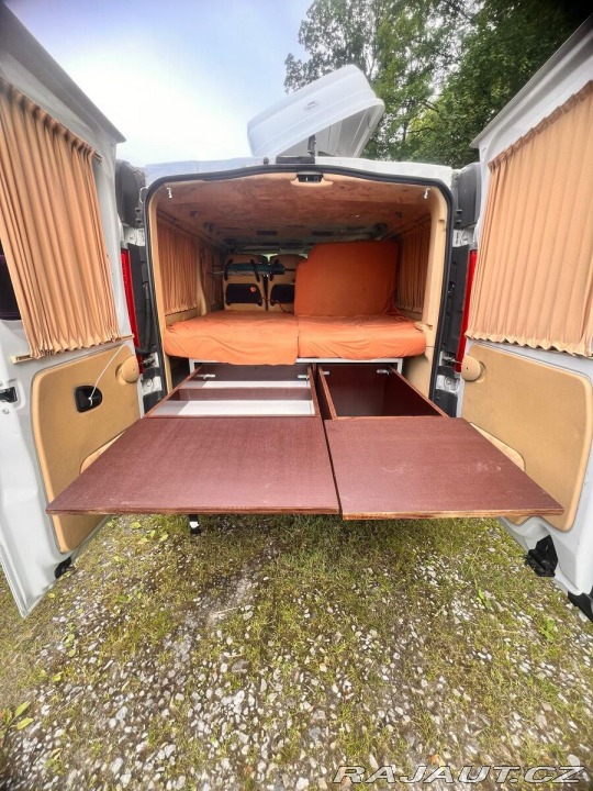 Opel Vivaro 2,0   Obytné 2008