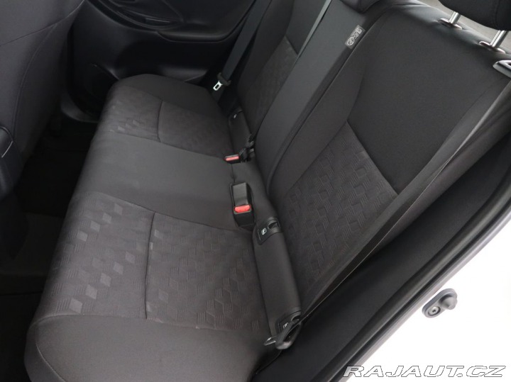 Toyota Yaris 1.5,Hybrid,e-CVT,Comfort, 2026