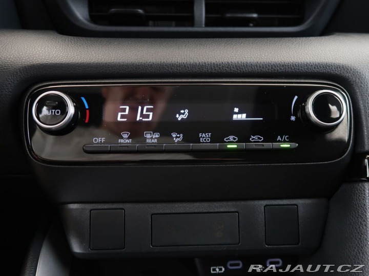 Toyota Yaris 1.5,Hybrid,e-CVT,Comfort, 2026