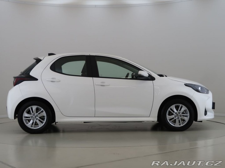 Toyota Yaris 1.5,Hybrid,e-CVT,Comfort, 2026