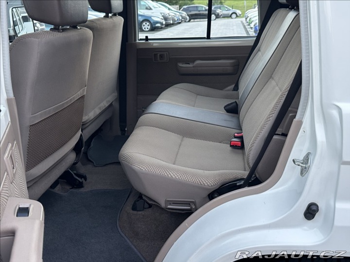 Toyota Land Cruiser 4,2 D 130PS HZJ76 LX 4x4 2013