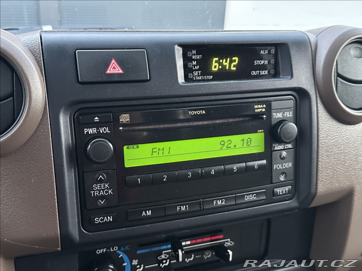 Toyota Land Cruiser 4,2 D 130PS HZJ76 LX 4x4 2013