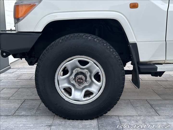 Toyota Land Cruiser 4,2 D 130PS HZJ76 LX 4x4 2013