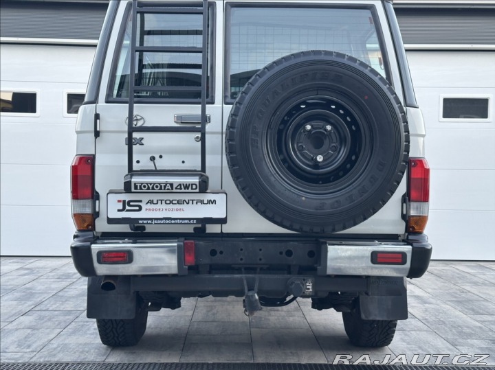 Toyota Land Cruiser 4,2 D 130PS HZJ76 LX 4x4 2013