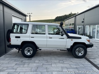 Toyota Land Cruiser 4,2 D 130PS HZJ76 LX 4x4 2013
