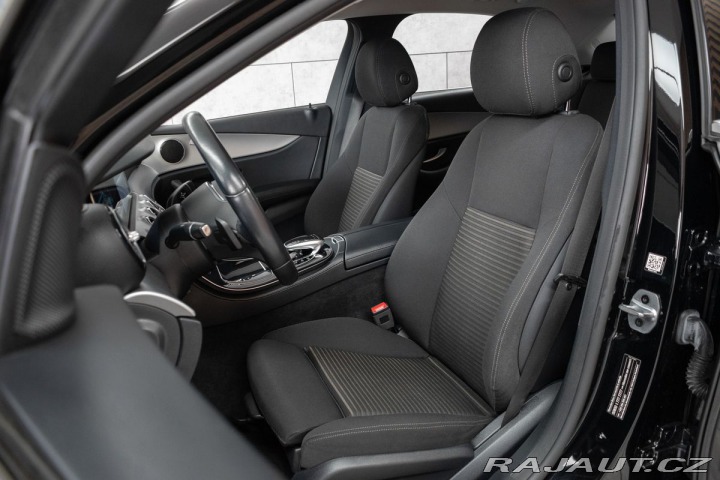 Mercedes-Benz E E 220d AVANTGARDE*DPH*ČR* 2021