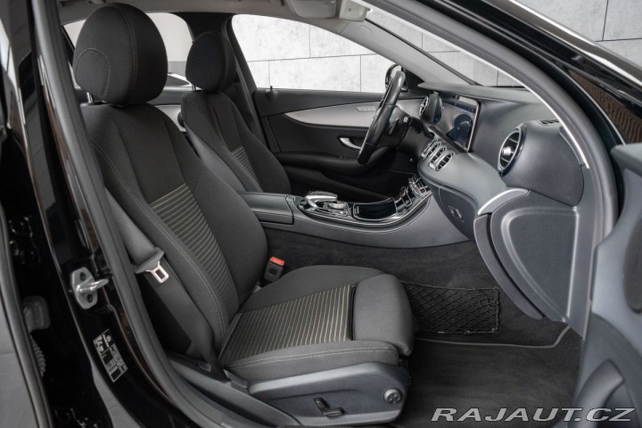 Mercedes-Benz E E 220d AVANTGARDE*DPH*ČR* 2021