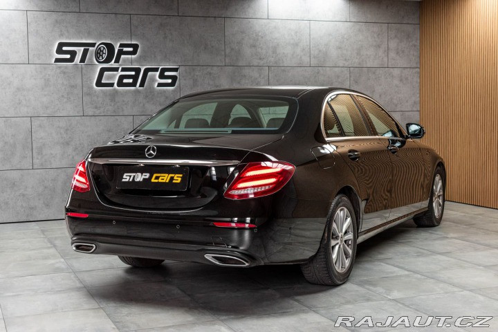 Mercedes-Benz E E 220d AVANTGARDE*DPH*ČR* 2021