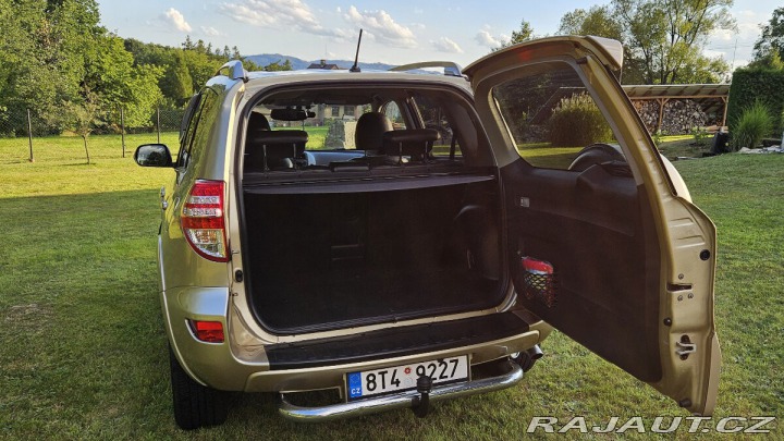 Toyota RAV4 2,0 4x4 LPG, 116 kW, KŮ 2009