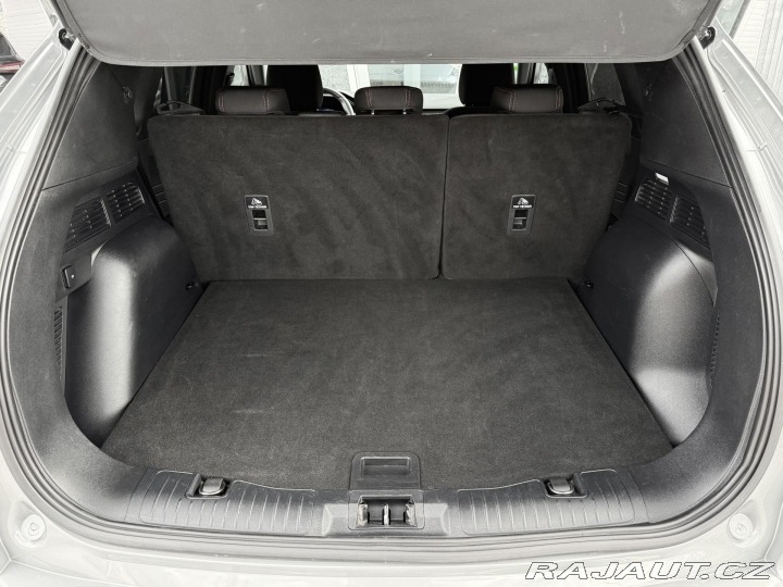 Ford Kuga 2,5 FHEV ST-Line Automat 2022