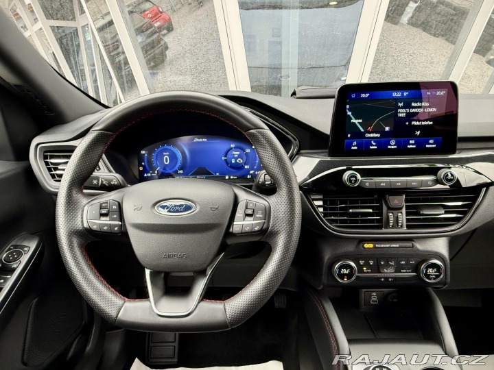 Ford Kuga 2,5 FHEV ST-Line Automat 2022