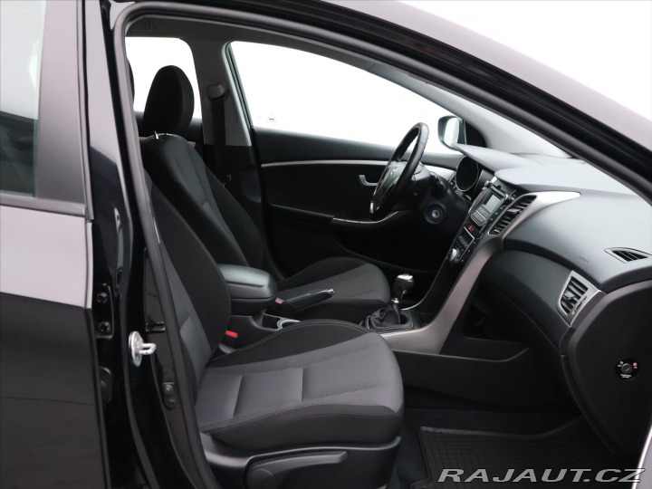 Hyundai i30 1,6 CRDi 81kW Trikolor 2013