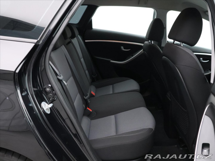 Hyundai i30 1,6 CRDi 81kW Trikolor 2013