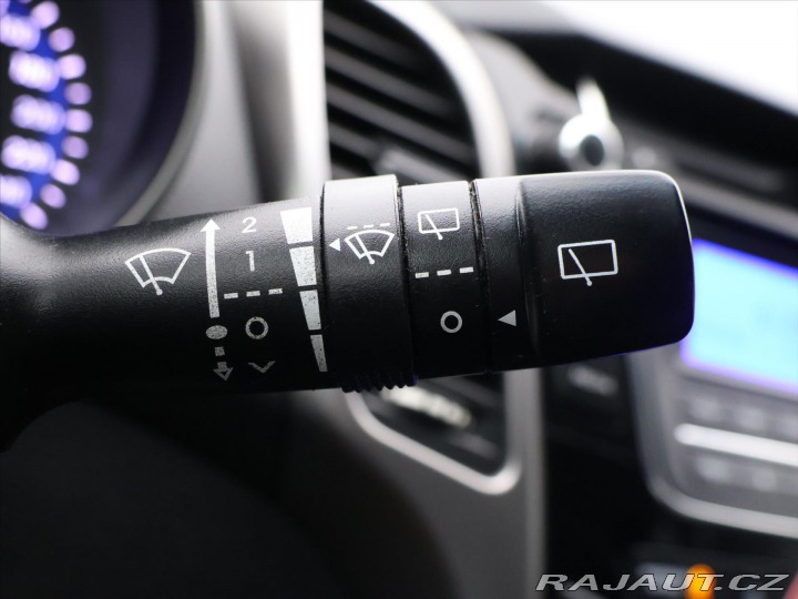 Hyundai i30 1,6 CRDi 81kW Trikolor 2013