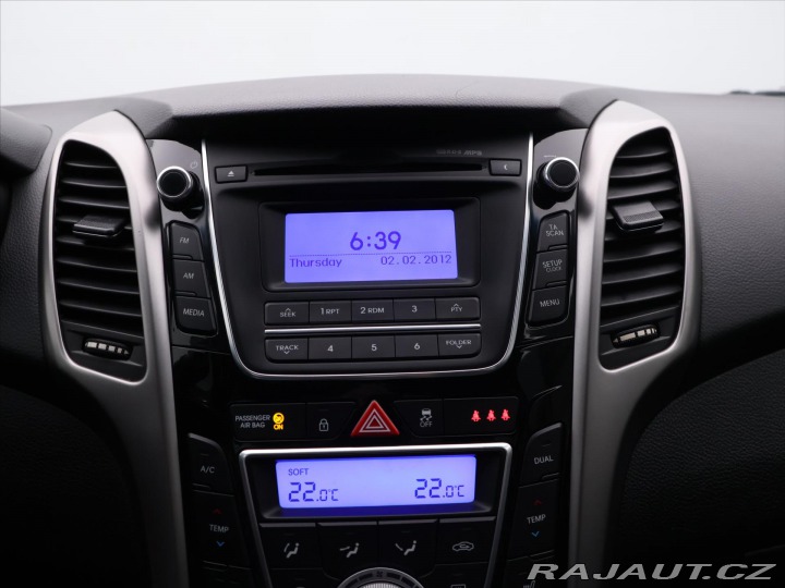 Hyundai i30 1,6 CRDi 81kW Trikolor 2013