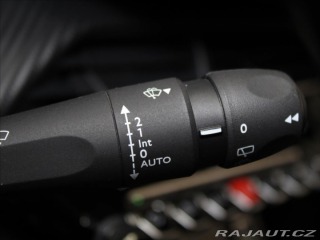 Peugeot 2008 0,1 100kW e-Allure 1.maj. 2022