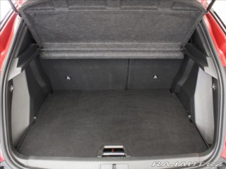 Peugeot 2008 0,1 100kW e-Allure 1.maj. 2022