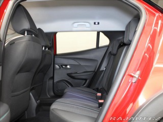 Peugeot 2008 0,1 100kW e-Allure 1.maj. 2022