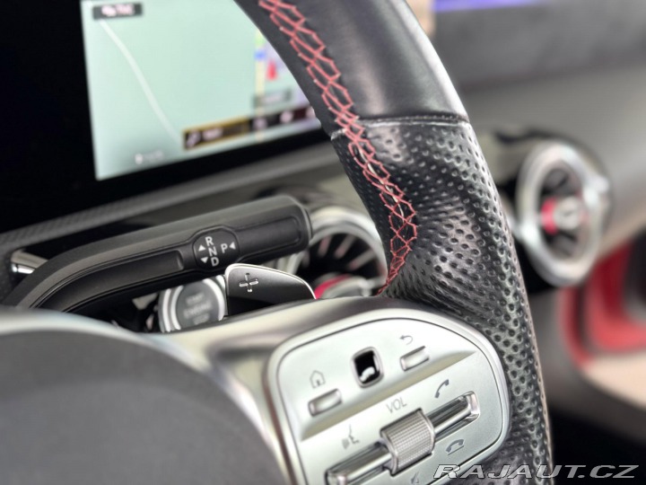 Mercedes-Benz A 200 AMG AUT*Panorama*Dist 2020