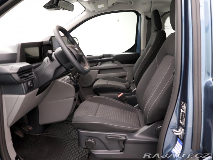 Ford Transit Custom 2,0 EB 110kW 8-Míst LED C 2025