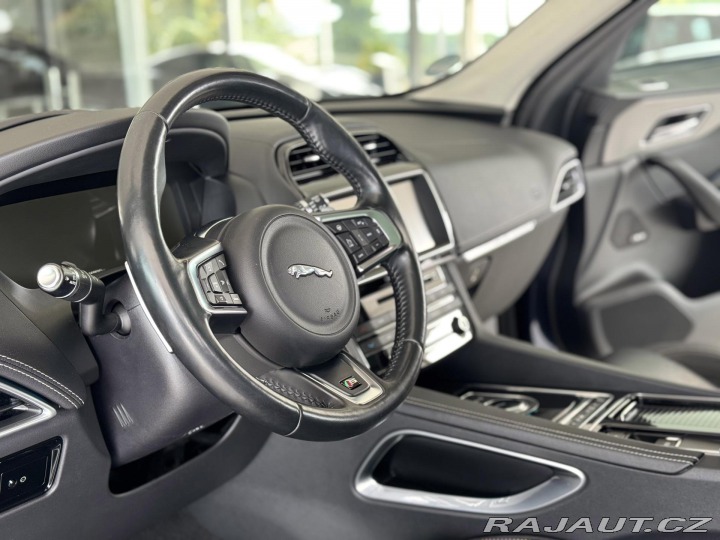 Jaguar F-Pace 30d S*AWD*Max.Výb*Webasto 2017