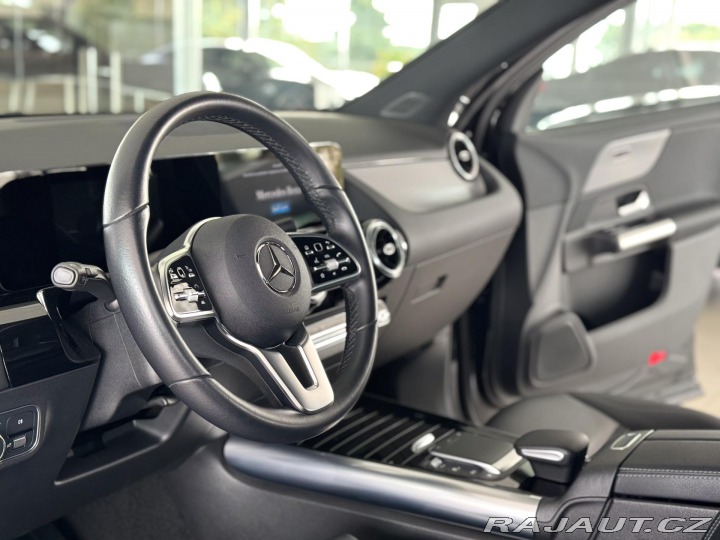 Mercedes-Benz GLA 200d AUT*Distronic*Tažné* 2022