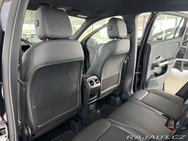 Mercedes-Benz GLA 200d AUT*Distronic*Tažné* 2022
