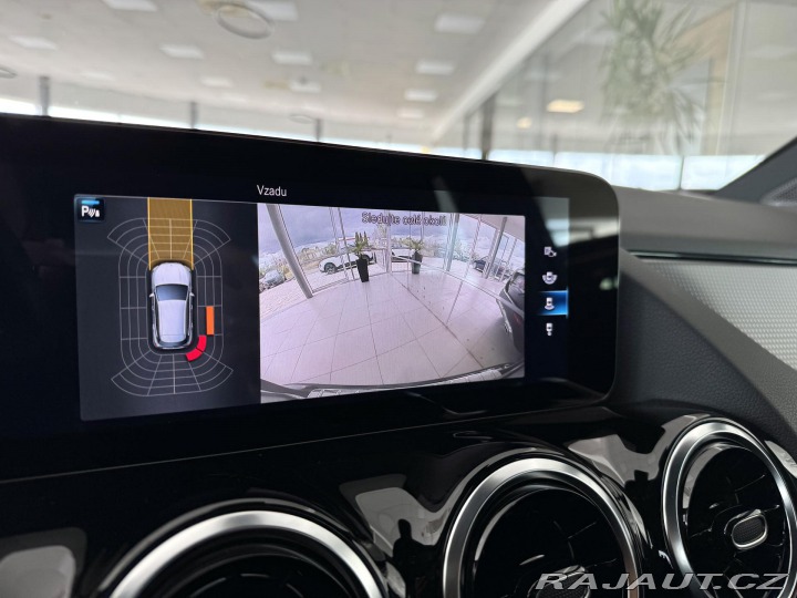 Mercedes-Benz GLA 200d AUT*Distronic*Tažné* 2022