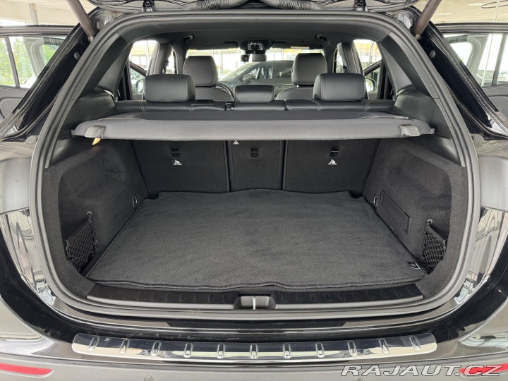 Mercedes-Benz GLA 200d AUT*Distronic*Tažné* 2022
