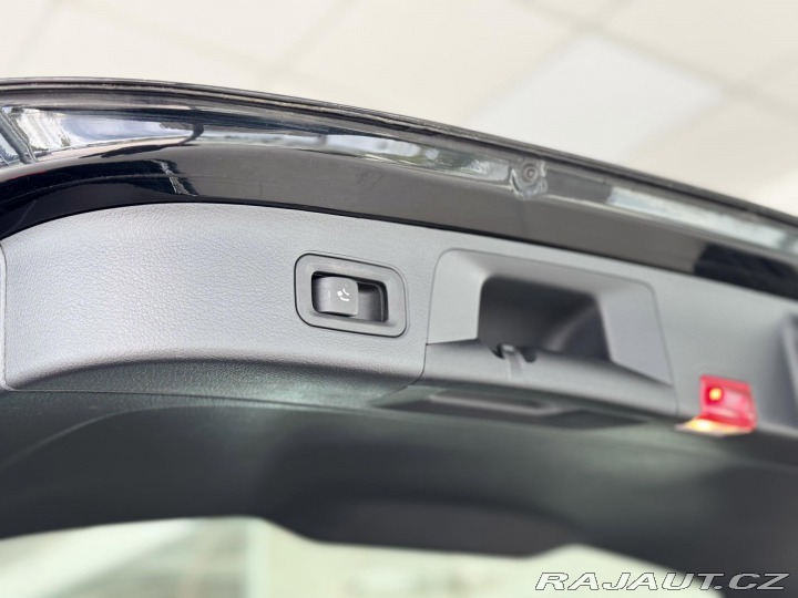 Mercedes-Benz GLA 200d AUT*Distronic*Tažné* 2022