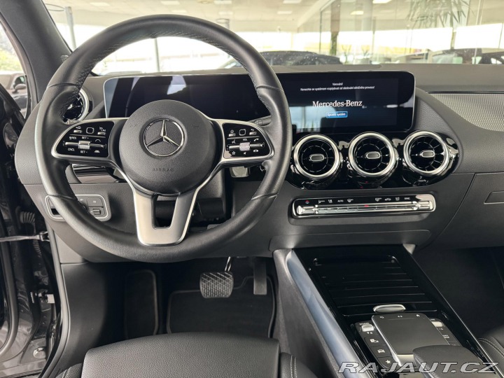 Mercedes-Benz GLA 200d AUT*Distronic*Tažné* 2022