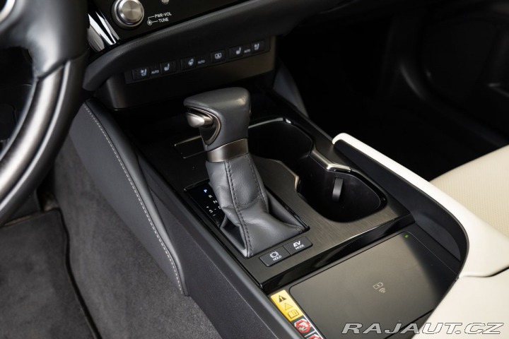 Lexus Ostatní modely ES 300 H/MarkLevinson/360/Vyhřív 2024