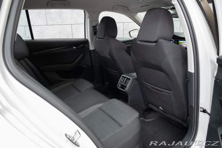 Škoda Octavia 2.0TDI 110kW AMBITION+*ČR 2023