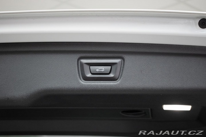 BMW 3 320d xD ///M*ZÁRUKA*TAŽNÉ 2024