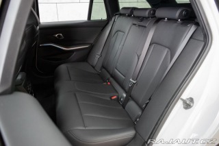BMW 3 320d xD ///M*ZÁRUKA*TAŽNÉ 2024