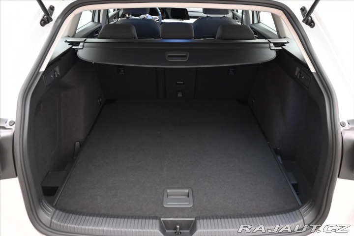 Volkswagen Golf 2,0 TDI 85kW DSG Life Zár 2022