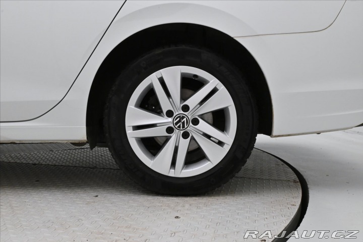 Volkswagen Golf 2,0 TDI 85 kW DSG Life Zá 2022