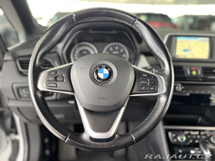 BMW 2 218d 110kW*AT8*LED*Navi*P 2015