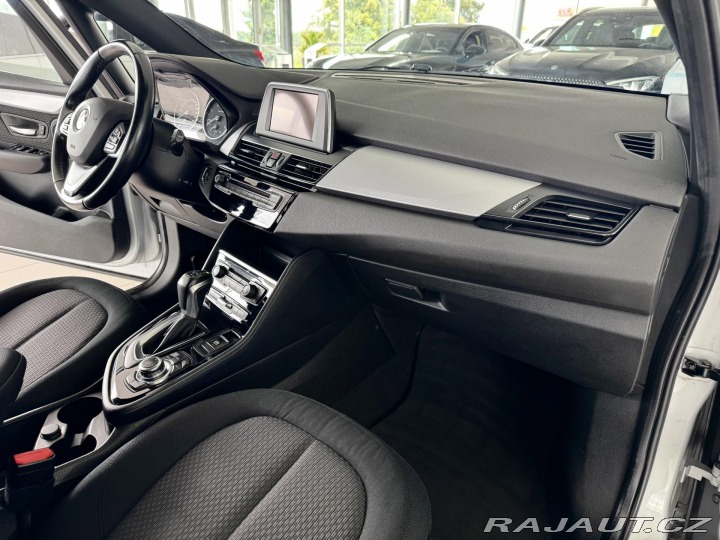 BMW 2 218d 110kW*AT8*LED*Navi*P 2015