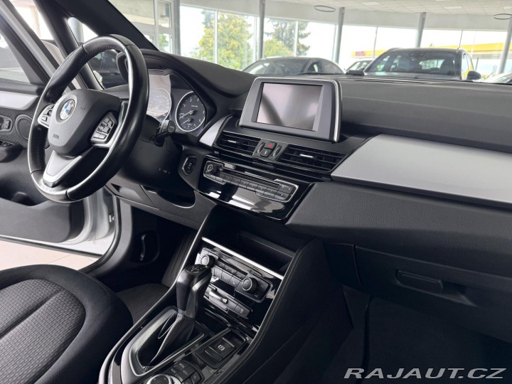 BMW 2 218d 110kW*AT8*LED*Navi*P 2015