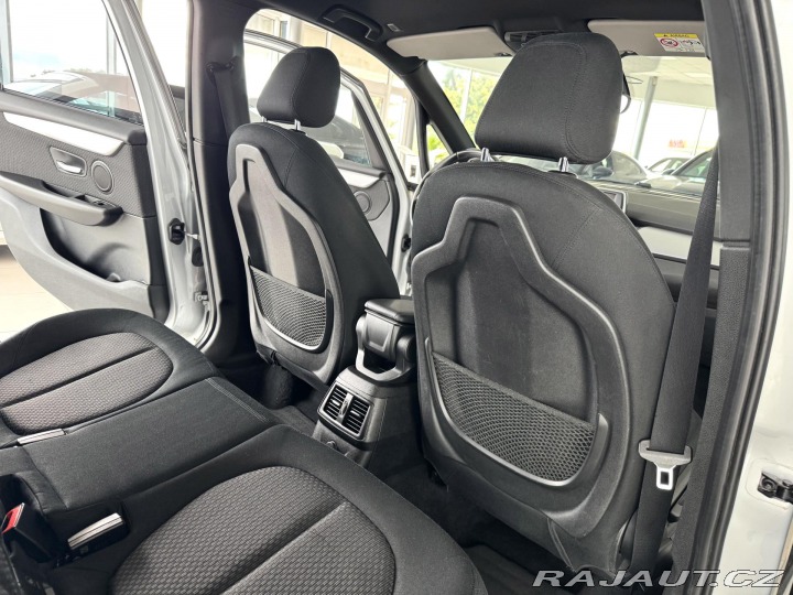 BMW 2 218d 110kW*AT8*LED*Navi*P 2015