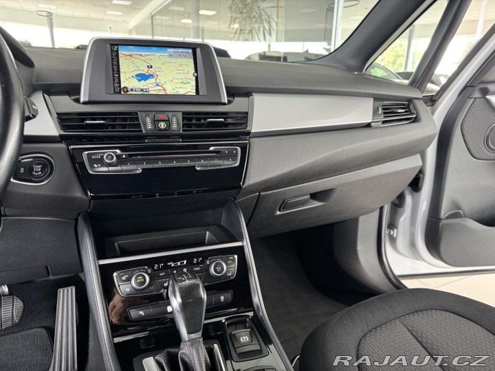 BMW 2 218d 110kW*AT8*LED*Navi*P 2015
