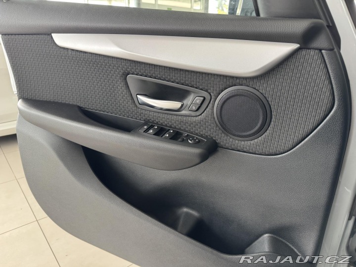BMW 2 218d 110kW*AT8*LED*Navi*P 2015